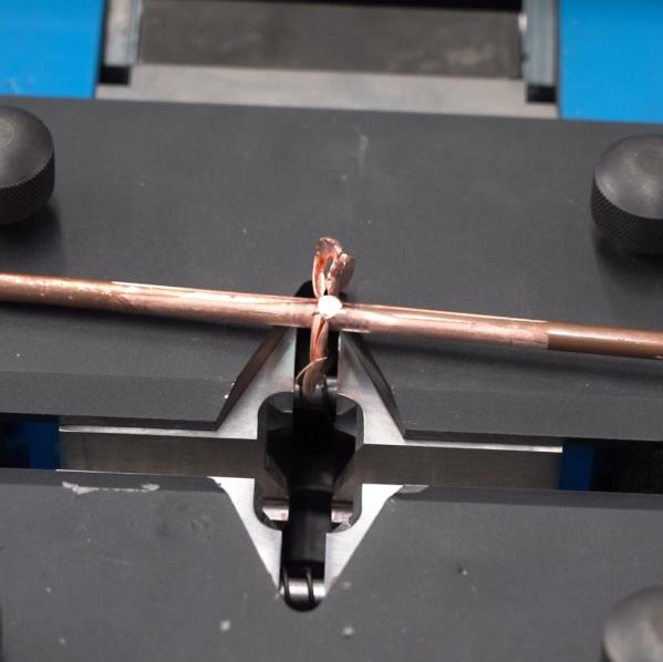 液壓158型冷接機銅線焊接演示