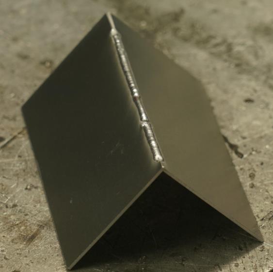 1mm鋁闆外角焊焊接操作演示